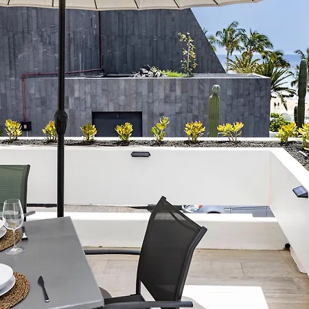 Luxury Playa Chica Puerto del Carmen (Lanzarote)